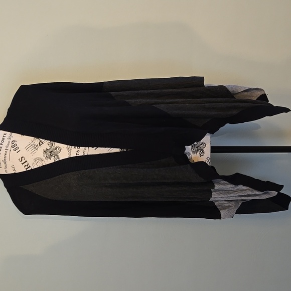 Color Block Sweater - Picture 1 of 6